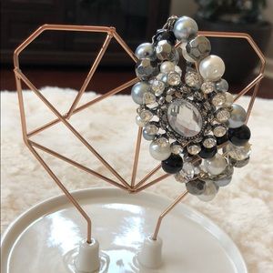 Buckle statement bracelet